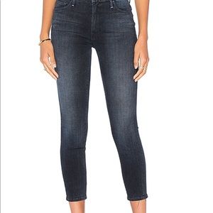 MOTHER HIGH WAISTED LOOKER CROP SIZE 28